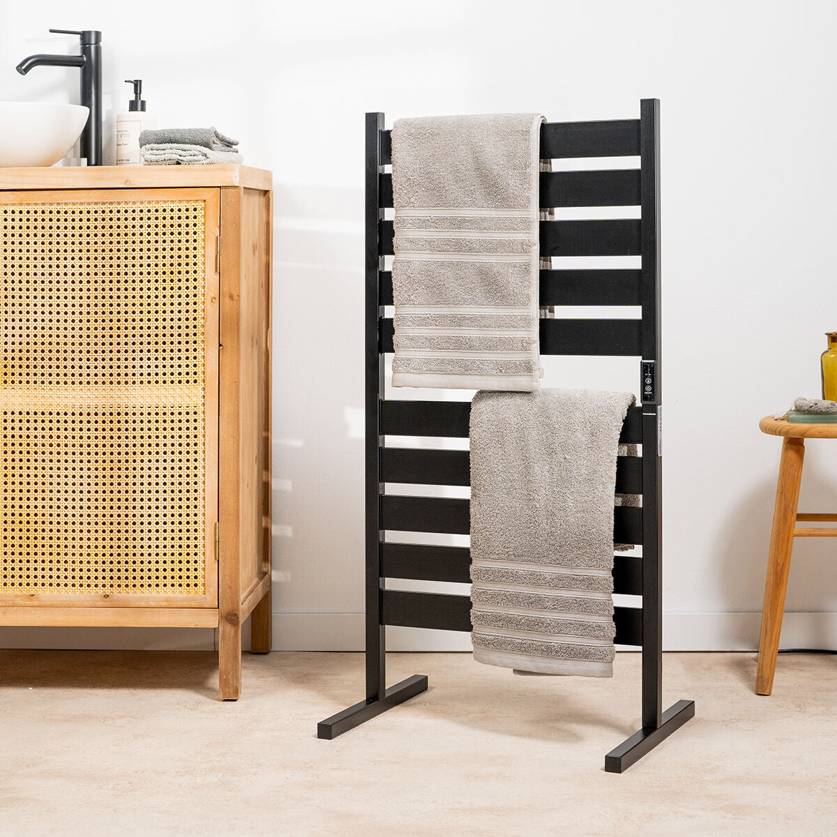 InnovaGoods - Electric Wall or Floor Towel Rail Towarall 10 Bars